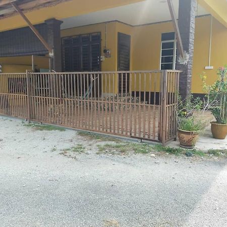 Rumah Tumpangan Di Kuala Terengganu, Terengganu Homestay D エクステリア 写真